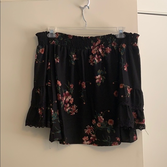 Nordstrom off the shoulder top - Picture 1 of 4